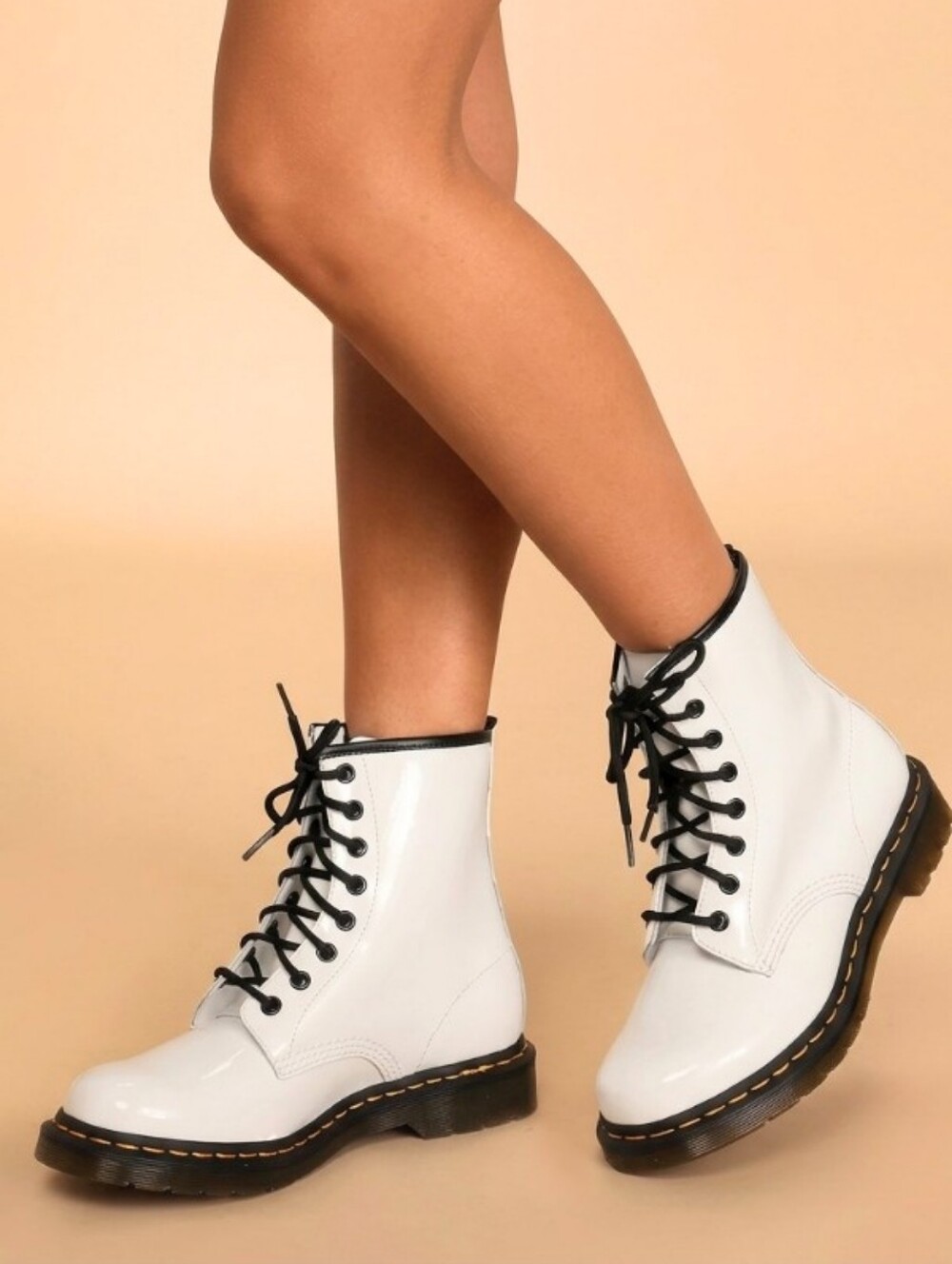 Dr. Martens Zavala White Leather Combat Boots 8-Eye Lace Up Boots Size 9